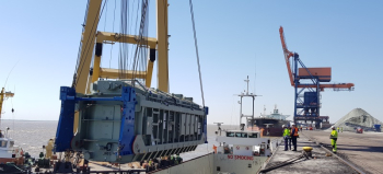 Umschlag eines 285 Tonnen schweren Transformators im Brunsbütteler Elbehafen
