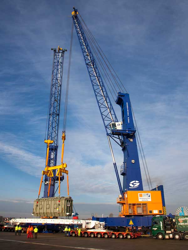 Trafo - Umschlag im RENDSBURG PORT